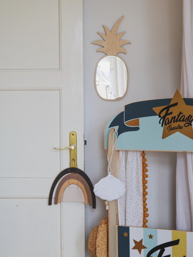 Naturliga material som ger leksaker för trygg och utvecklande lek - Rootly