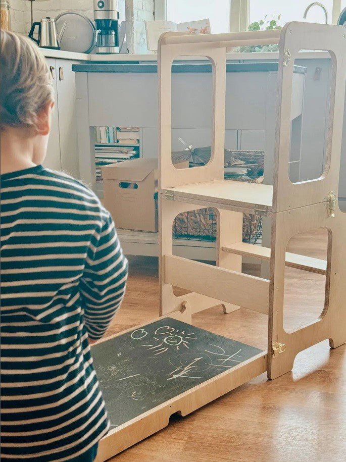4 - i - 1 Kreativt hjälpa - till - torn med griffeltavla och ruschkana - Rootly - Stegpallar