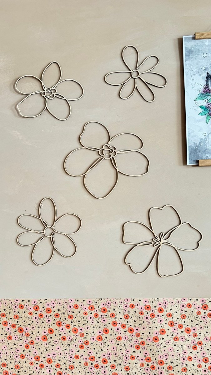 6st Blommor - Väggdekoration i Naturligt Trä - Rootly - 