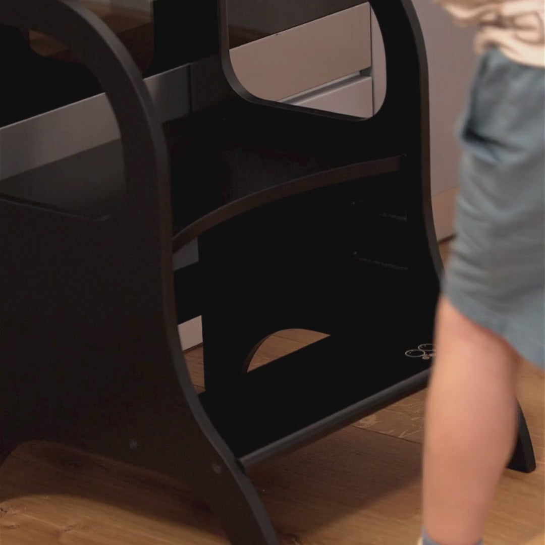MIIMO® höjdjusterbar barnpall i svart från Ette Tete