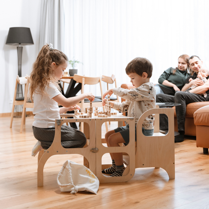 MIIMO® höjdjusterbar barnpall i naturfärgad björkplywood från Ette Tete