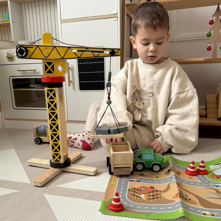 Byggarbetsplats i trä med fordon - Rootly - Träleksaker