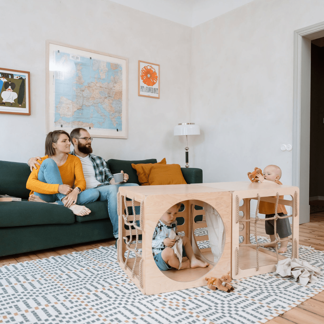 CUBITRI® klätterkub för lek med träfönster - Rootly - Klätterställningar