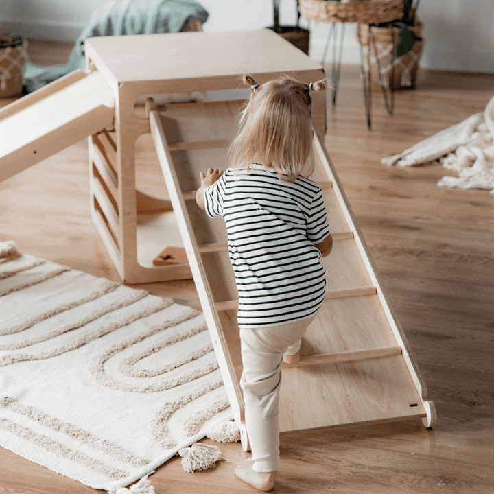 CUBITRI® klätterkub för lek med träfönster - Rootly - Klätterställningar