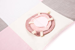 Ekologisk Liten Aktivitetsfilt För Bebis, 100x100 cm - Rosa - Rootly - Bebis