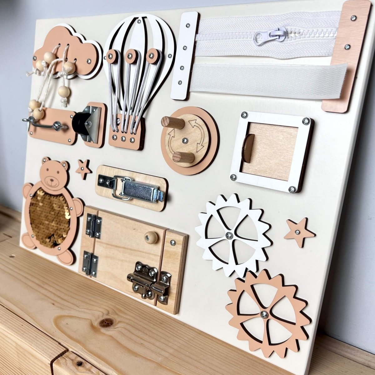 Extra liten aktivitetsbräda för barn (30×40 cm) - Rootly - Montessori leksaker