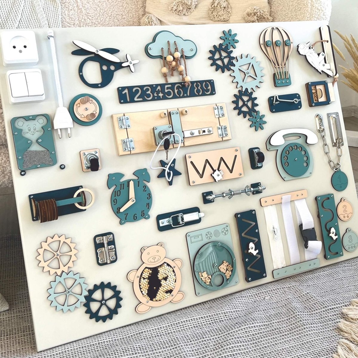 Extra stor Montessori aktivitetstavla (60×80 cm) - Rootly - Montessori leksaker