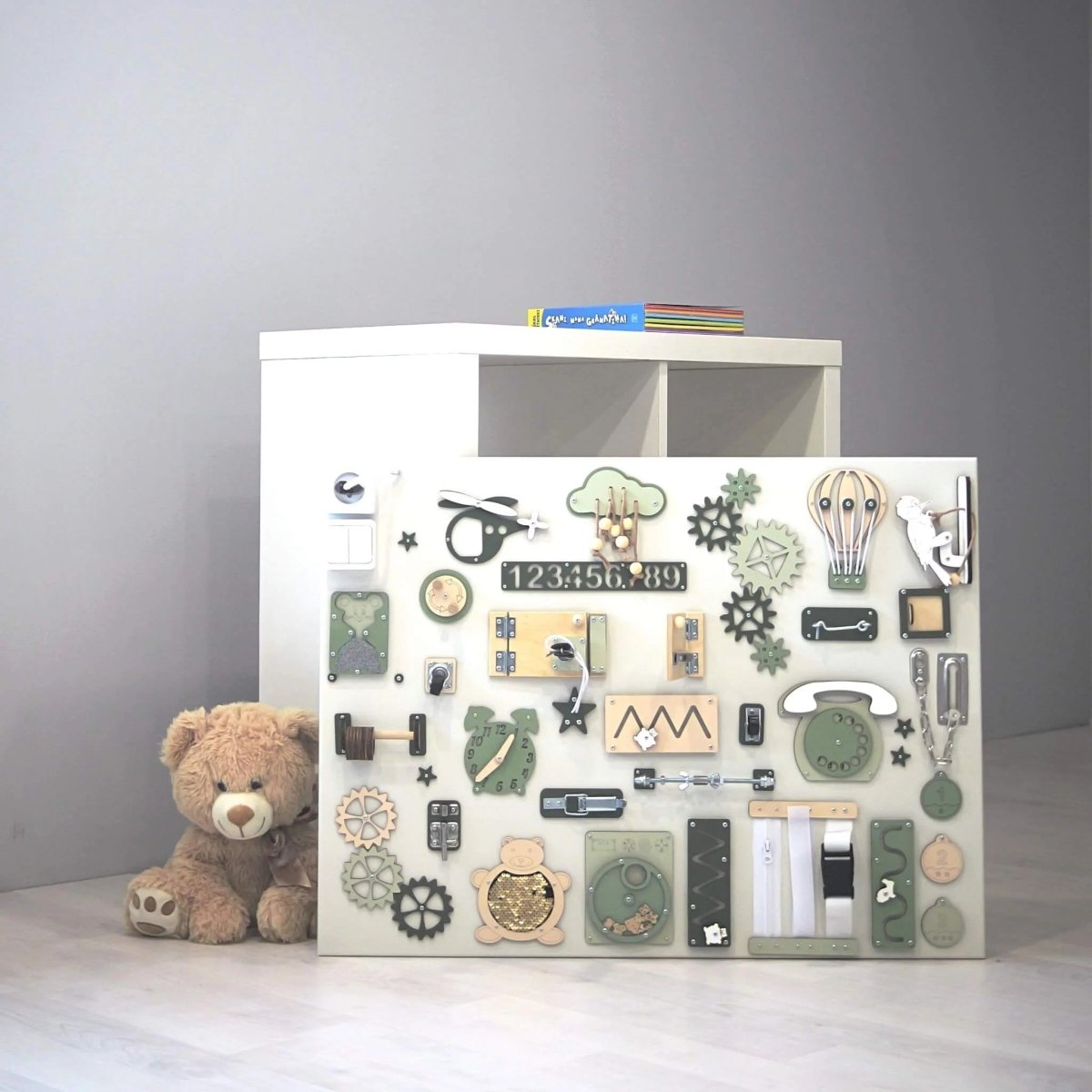Extra stor Montessori aktivitetstavla (60×80 cm) - Rootly - Montessori leksaker