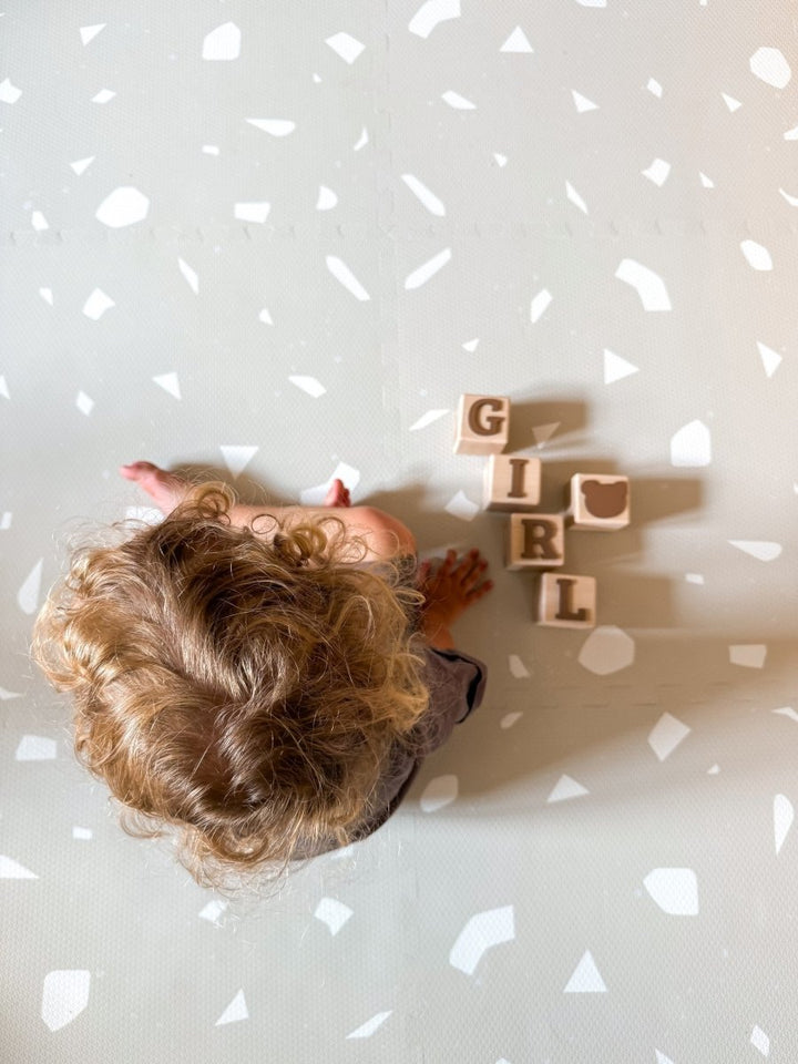 Giftfri Lekmatta Av Skumgummi - Terrazzo Dove - Rootly - Bebis