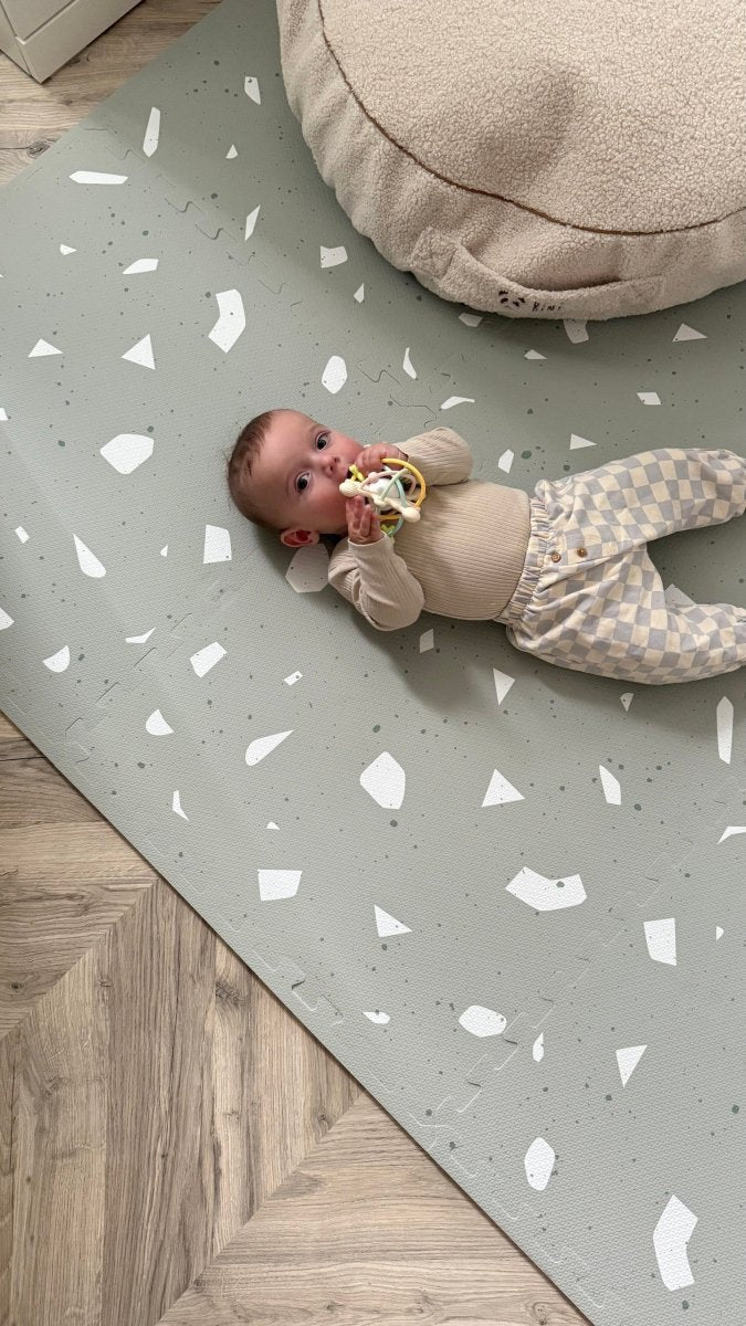 Giftfri Lekmatta Av Skumgummi - Terrazzo Sage - Rootly - Bebis