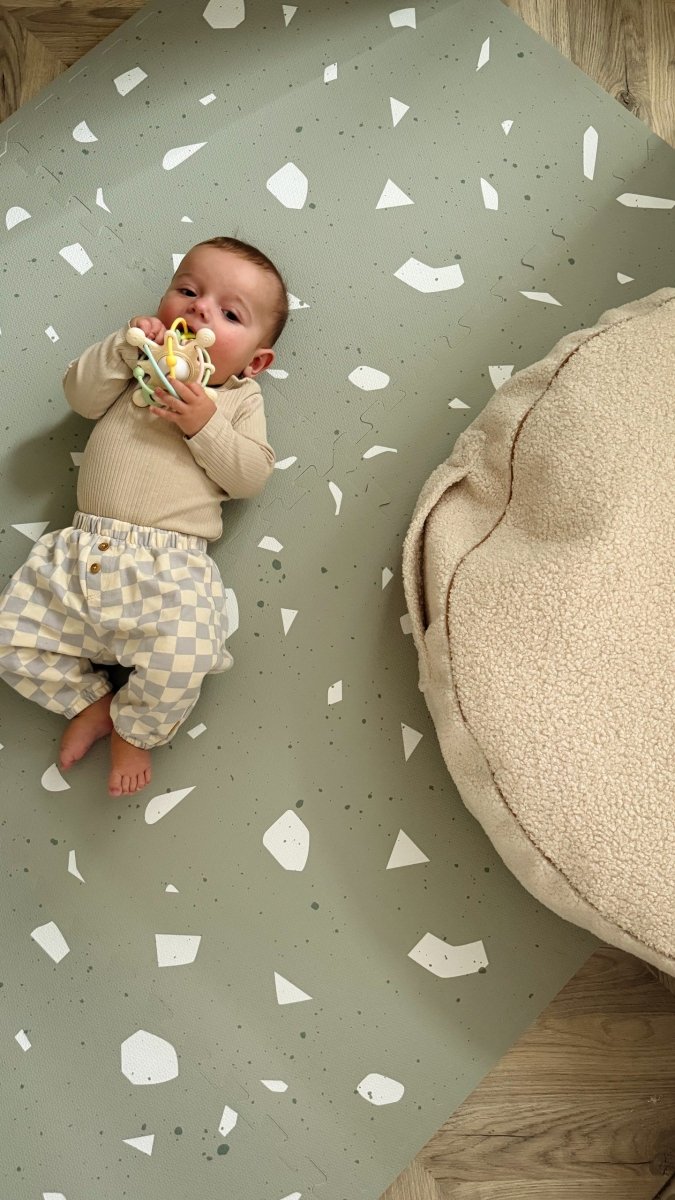 Giftfri Lekmatta Av Skumgummi - Terrazzo Sage - Rootly - Bebis