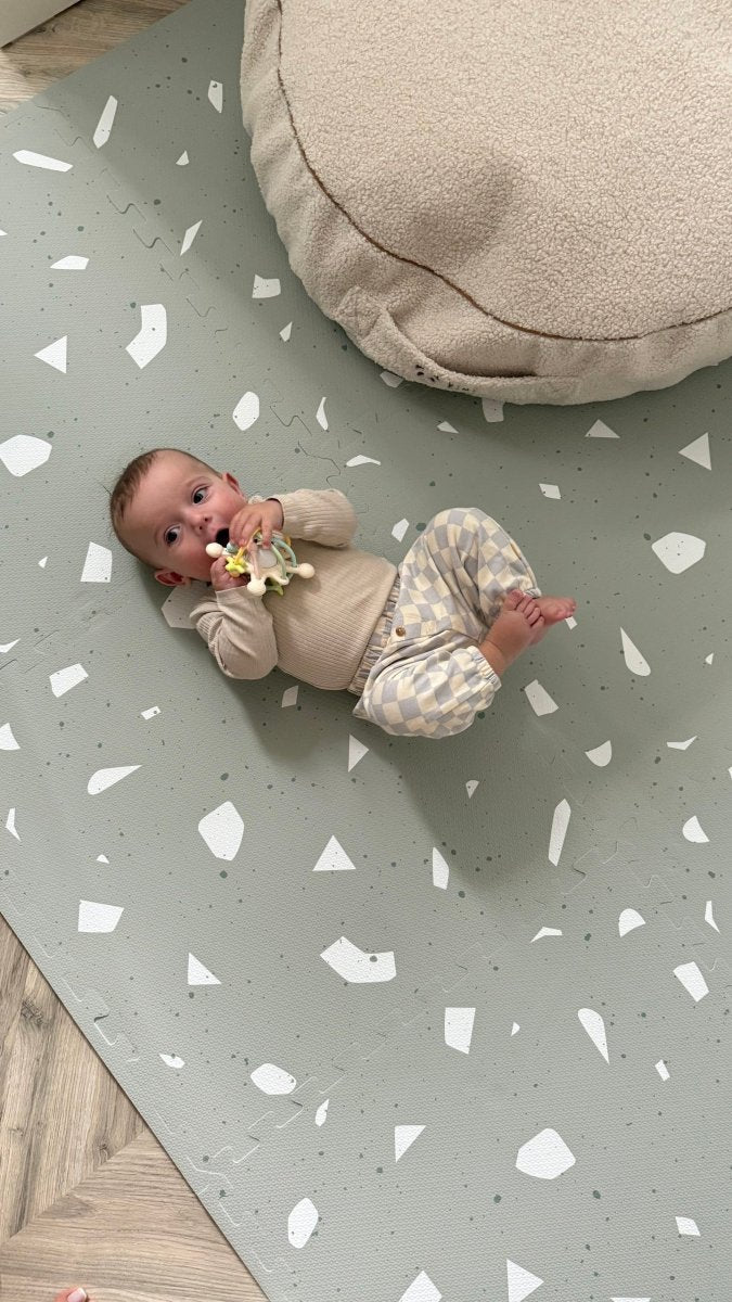 Giftfri Lekmatta Av Skumgummi - Terrazzo Sage - Rootly - Bebis