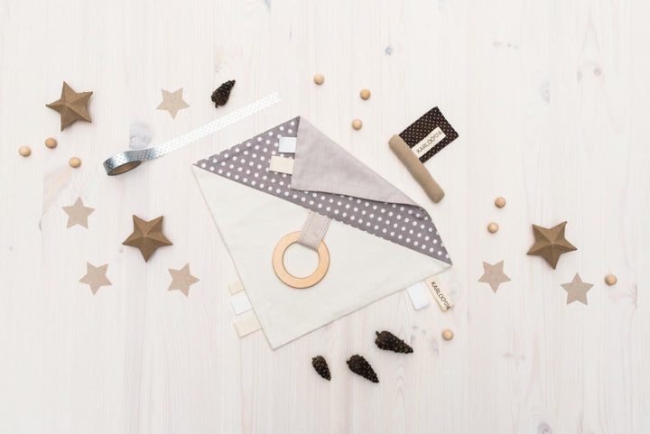 GOTS - certifierat hangjort packet med flagga och snuttefilt för bebis - Rootly - Bebis