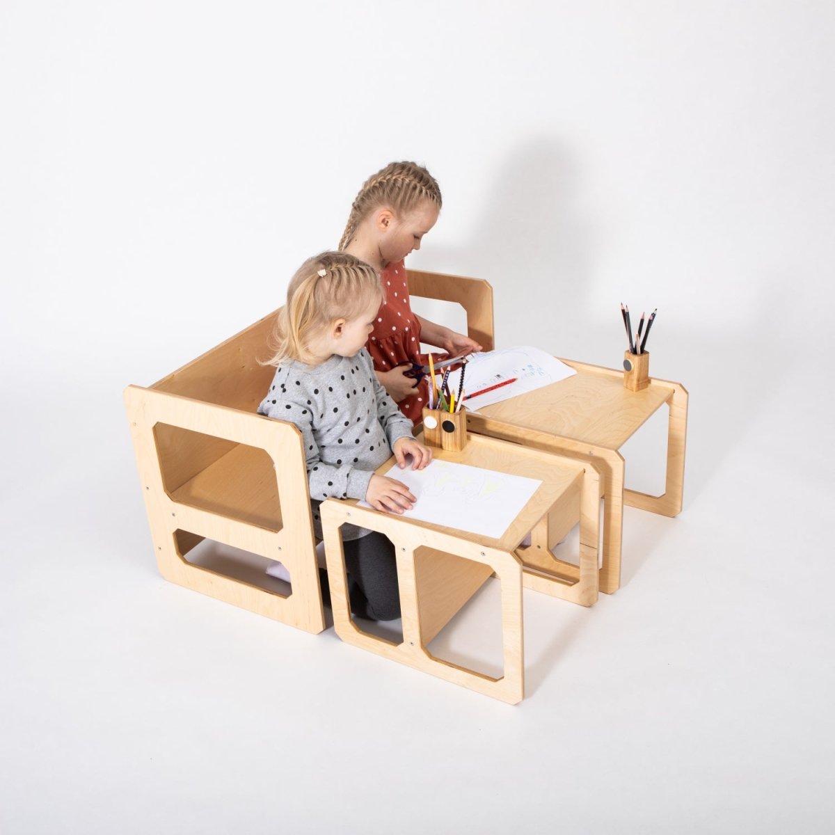 Handgjord Montessori Avvänjningsbord Med 2 Stolar - Rootly - Montessori möbler