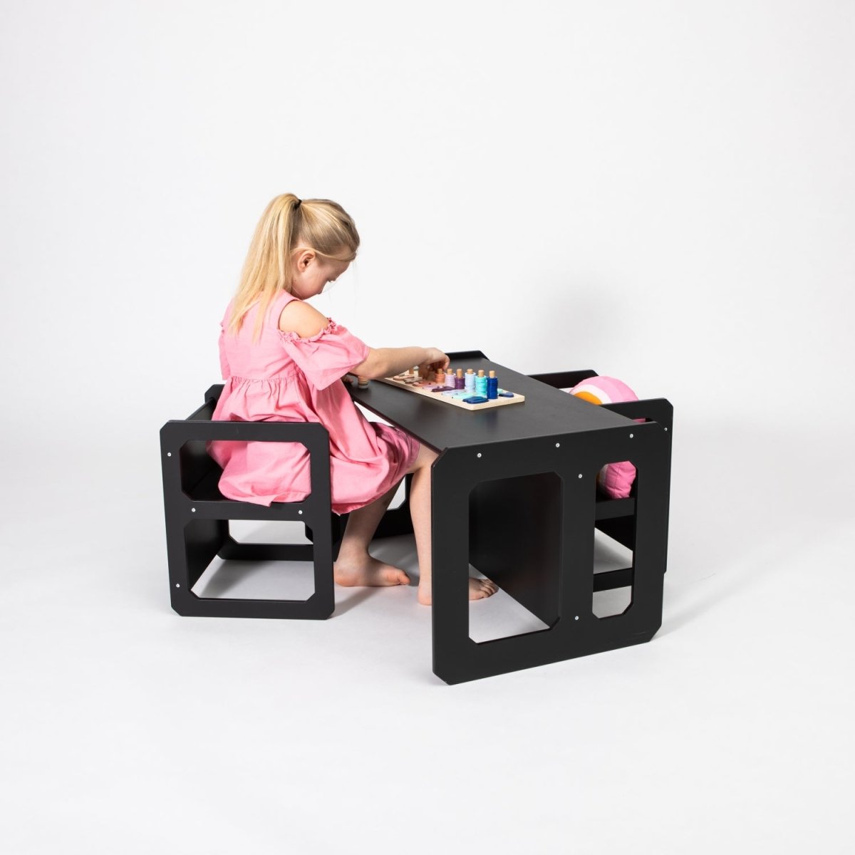 Handgjord Montessori Avvänjningsbord Med 2 Stolar - Rootly - Montessori möbler