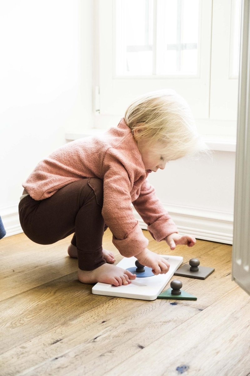 Handgjort Montessori Pussel I Trä - Triangel, Cirkel, Fyrkant - Rootly - Träleksaker