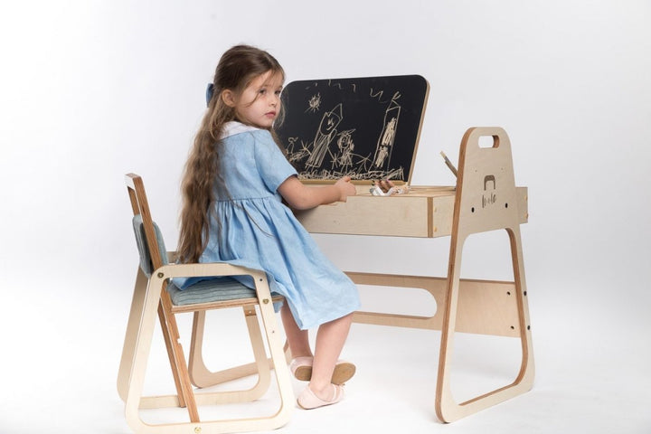 Kreativt bord för barn i Montessori stil - Rootly - Montessori möbler