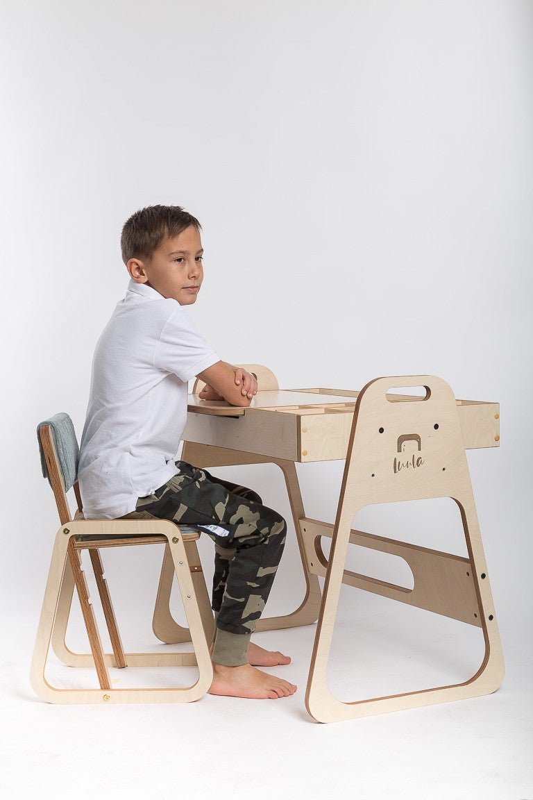 Kreativt bord för barn i Montessori stil - Rootly - Montessori möbler
