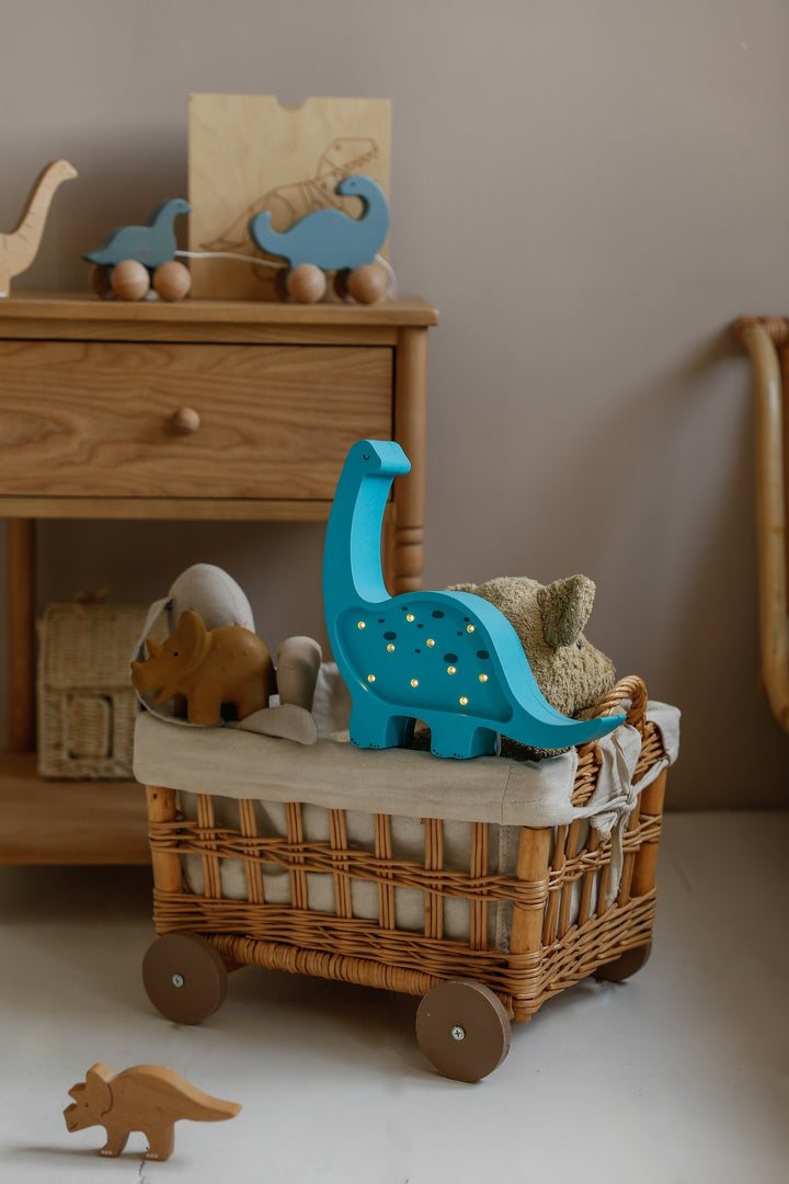 Mini Dino dinosaurielampa i trä från Little Lights