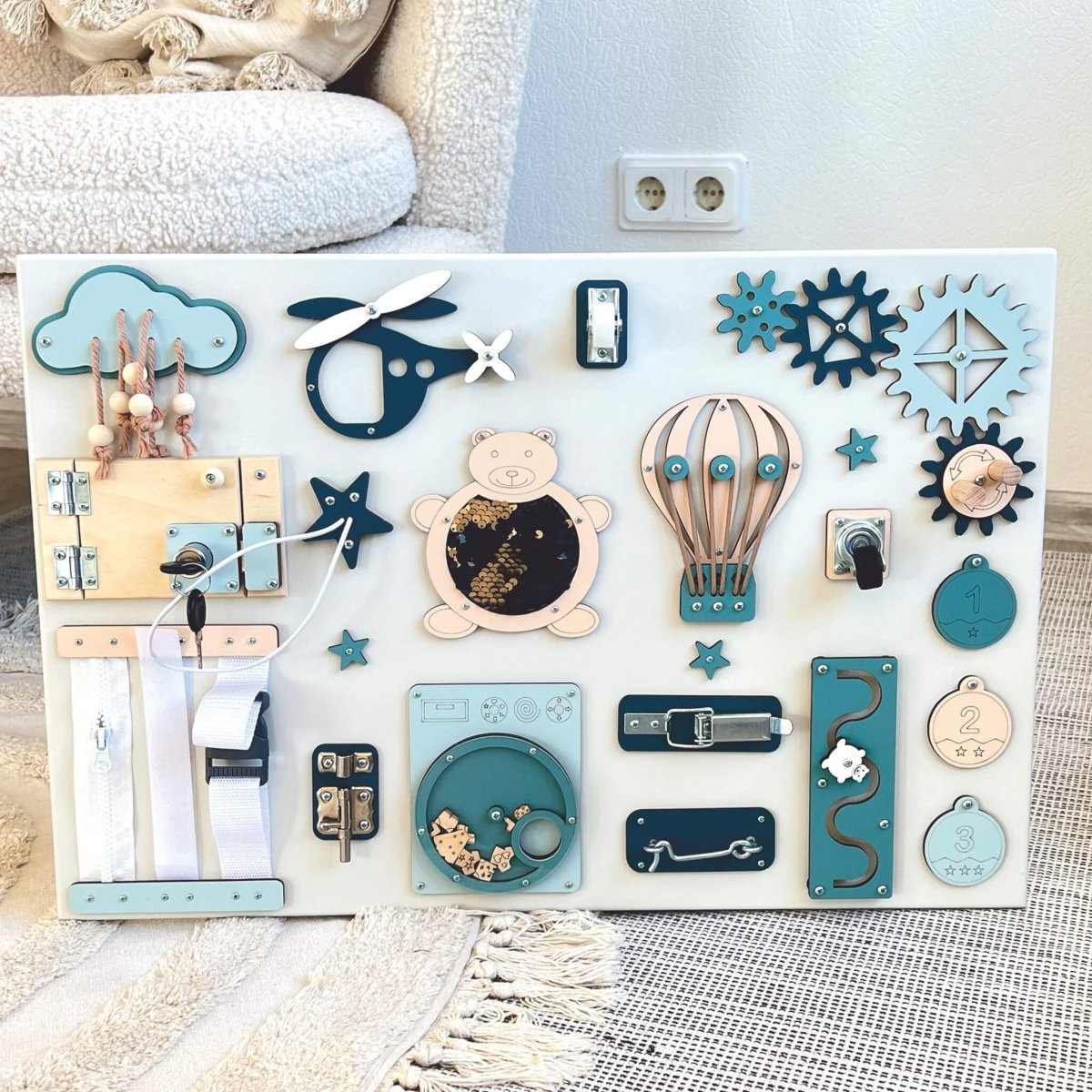 Mellanstor Montessori aktivitetsbräda (40x60cm) - Rootly - Montessori leksaker