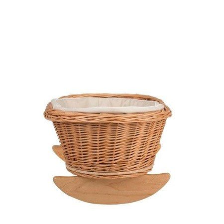 Mimi gungande dockvagga i rotting – naturfärgad med beige bäddset - Rootly - Träleksaker