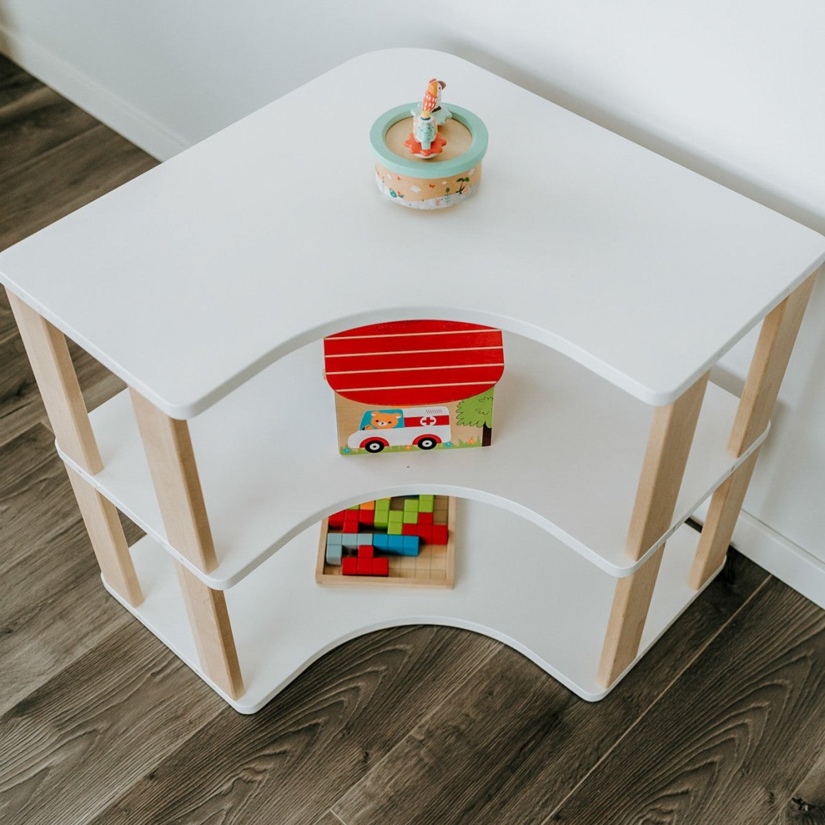 Modulär Montessori Hylla Hörn - 3 Hyllplan - Rootly - 