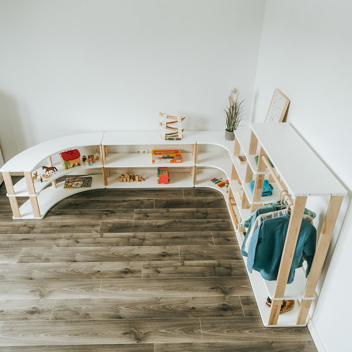 Modulär Montessori-hylla Mini med 5 hyllplan från One Little Pine