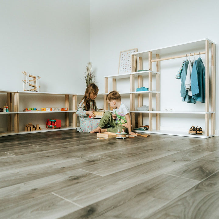 Montessori-hylla Mini i FSC-certifierat trä – 5 hyllplan