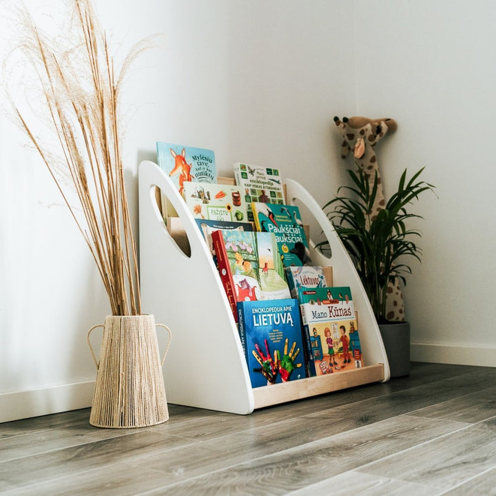 Montessori bokhylla med bokförvaring - 4 hyllplan - Rootly - Montessori möbler