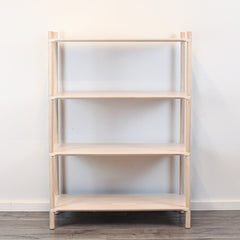 Montessori inspirerad hylla i trä, medium - 4 hyllplan - Rootly - Montessori möbler