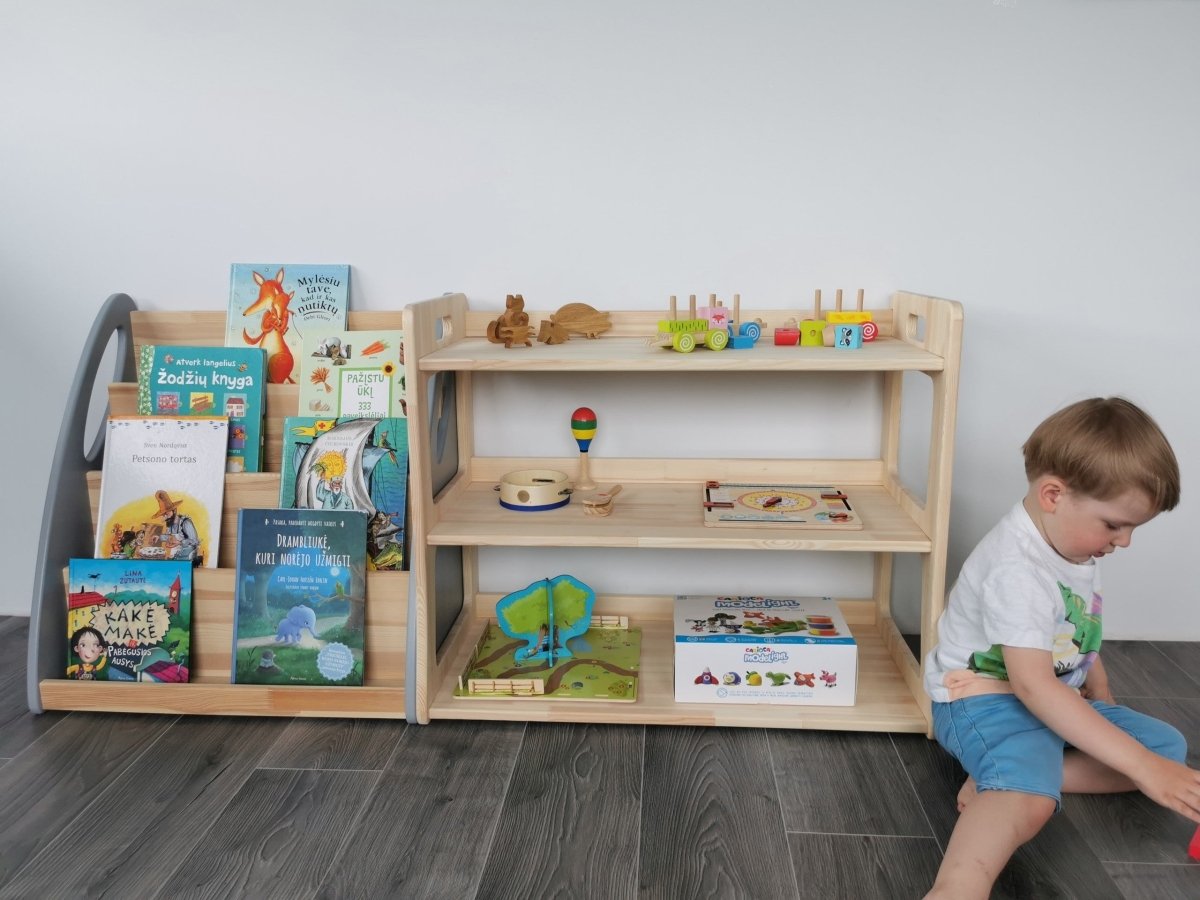 Montessori leksakshylla i trä - Rootly - Montessori möbler
