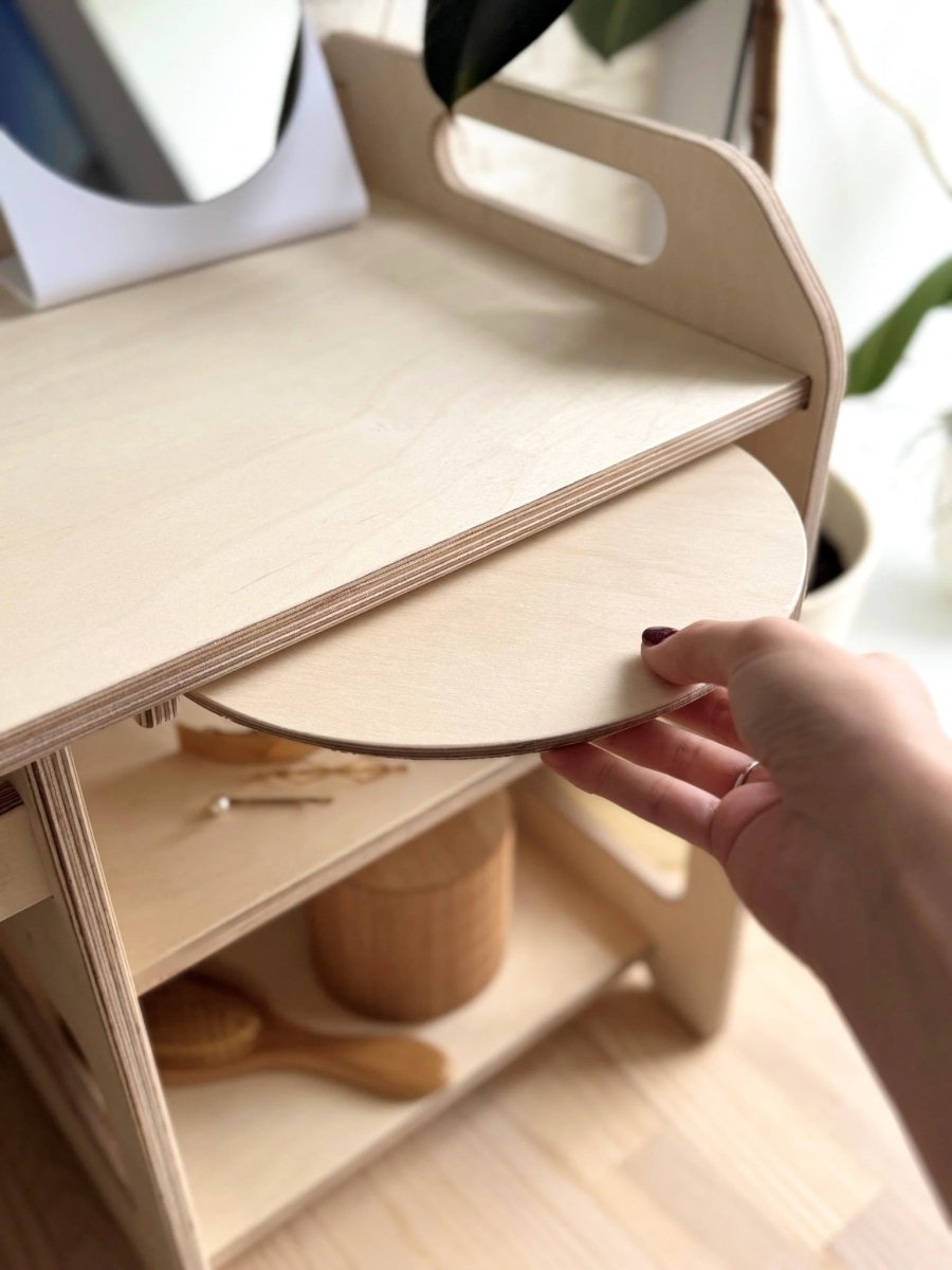 Montessori tvättställ i trä med förvaring för barn – Stor modell - Rootly - Montessori möbler
