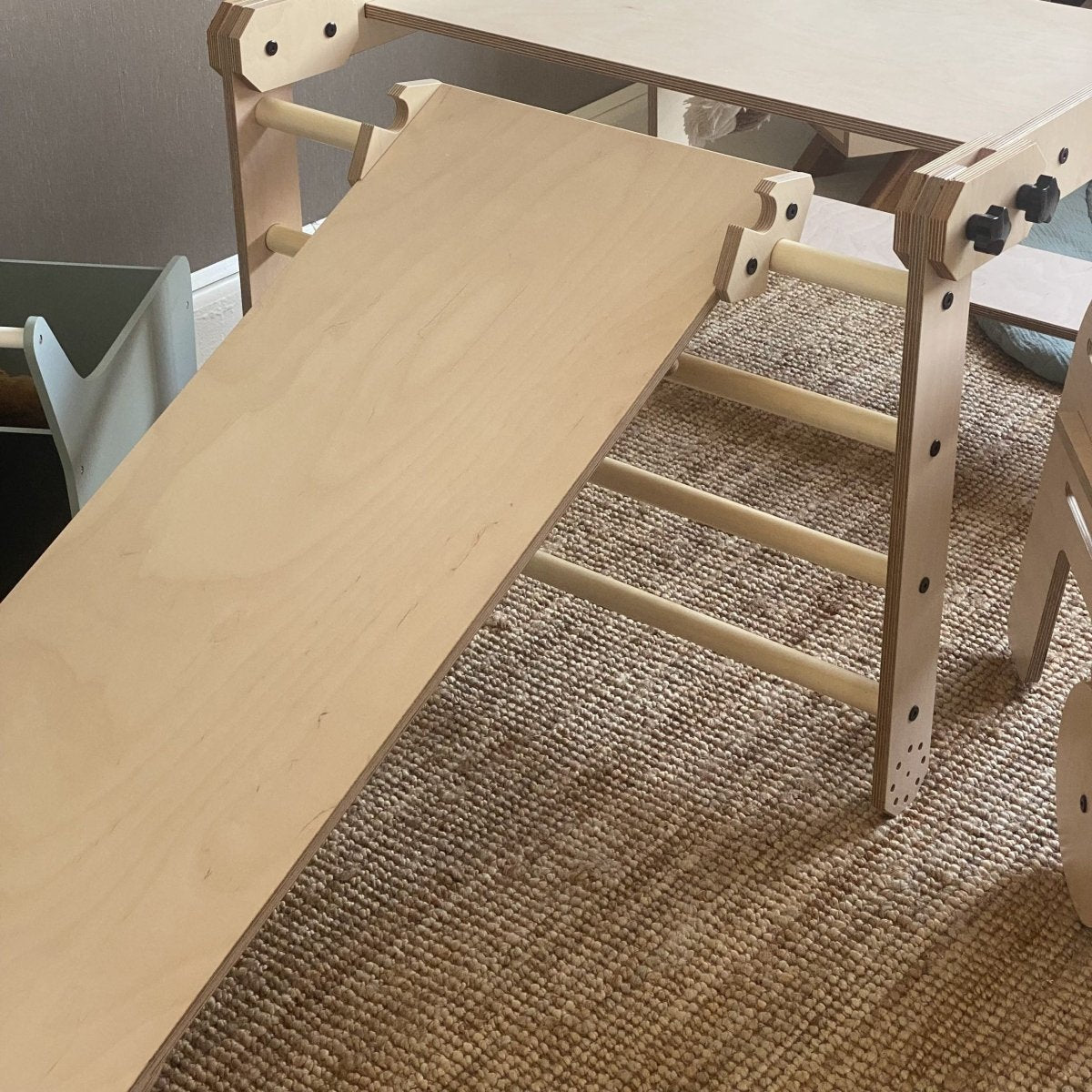 Multifunktionell klätterställning/bord/ritbräda för barn - Rootly - Montessori möbler