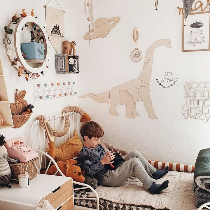 Origami Diplodocus Dinusaurie – Väggdekoration i Obehandlat Trä - Rootly - 