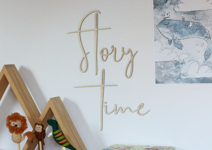 Story Time - Väggdekoration i Trä - Rootly - 