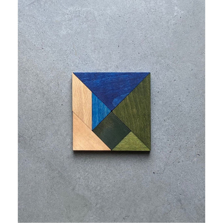 Tangram Pussel i Trä – Kalla Färger - Rootly - Träleksaker