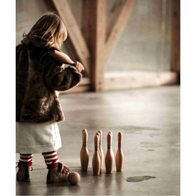 Wooden Story Träbowlingset - 10 kegel & 2 bollar, FSC - certifierat - Rootly - Träleksaker