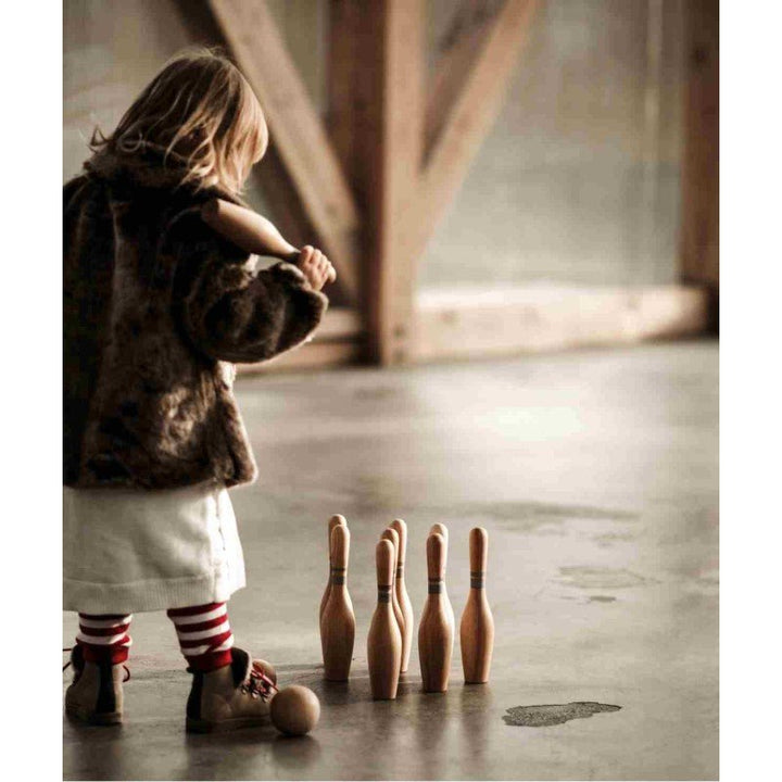 Wooden Story Träbowlingset - 10 kegel & 2 bollar, FSC - certifierat - Rootly - Träleksaker